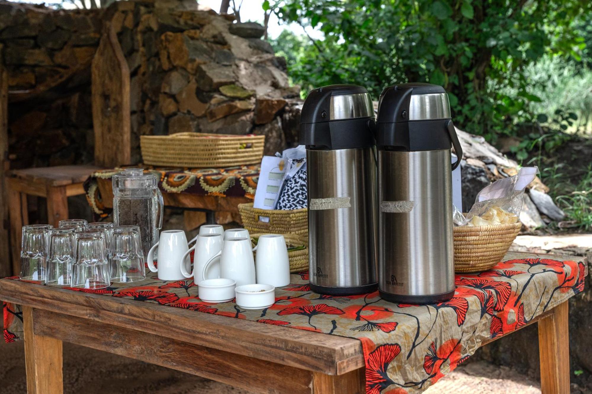 Dolly Farm & River Camp, Luxury Tents Usa River Екстериор снимка