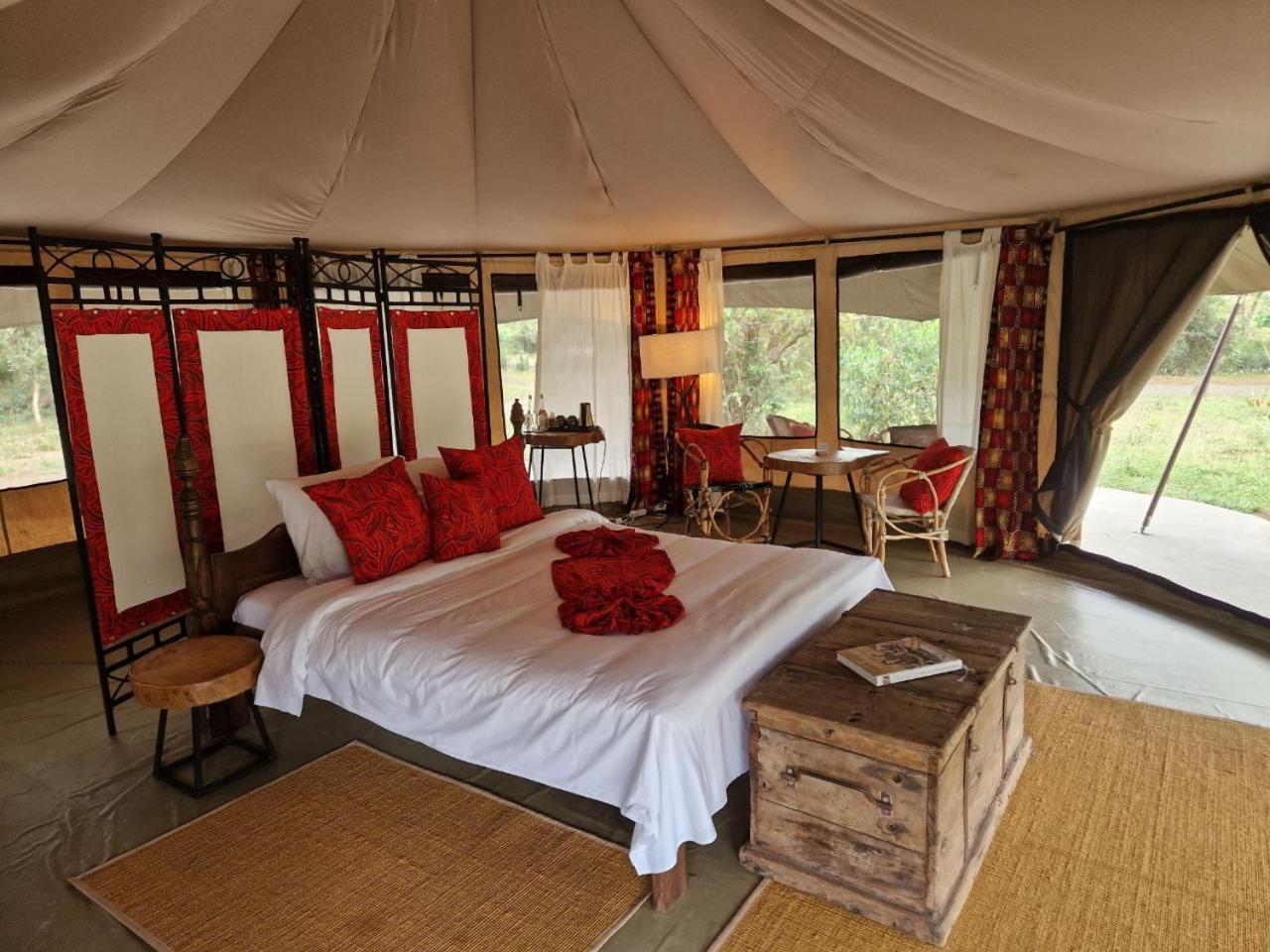 Dolly Farm & River Camp, Luxury Tents Usa River Екстериор снимка