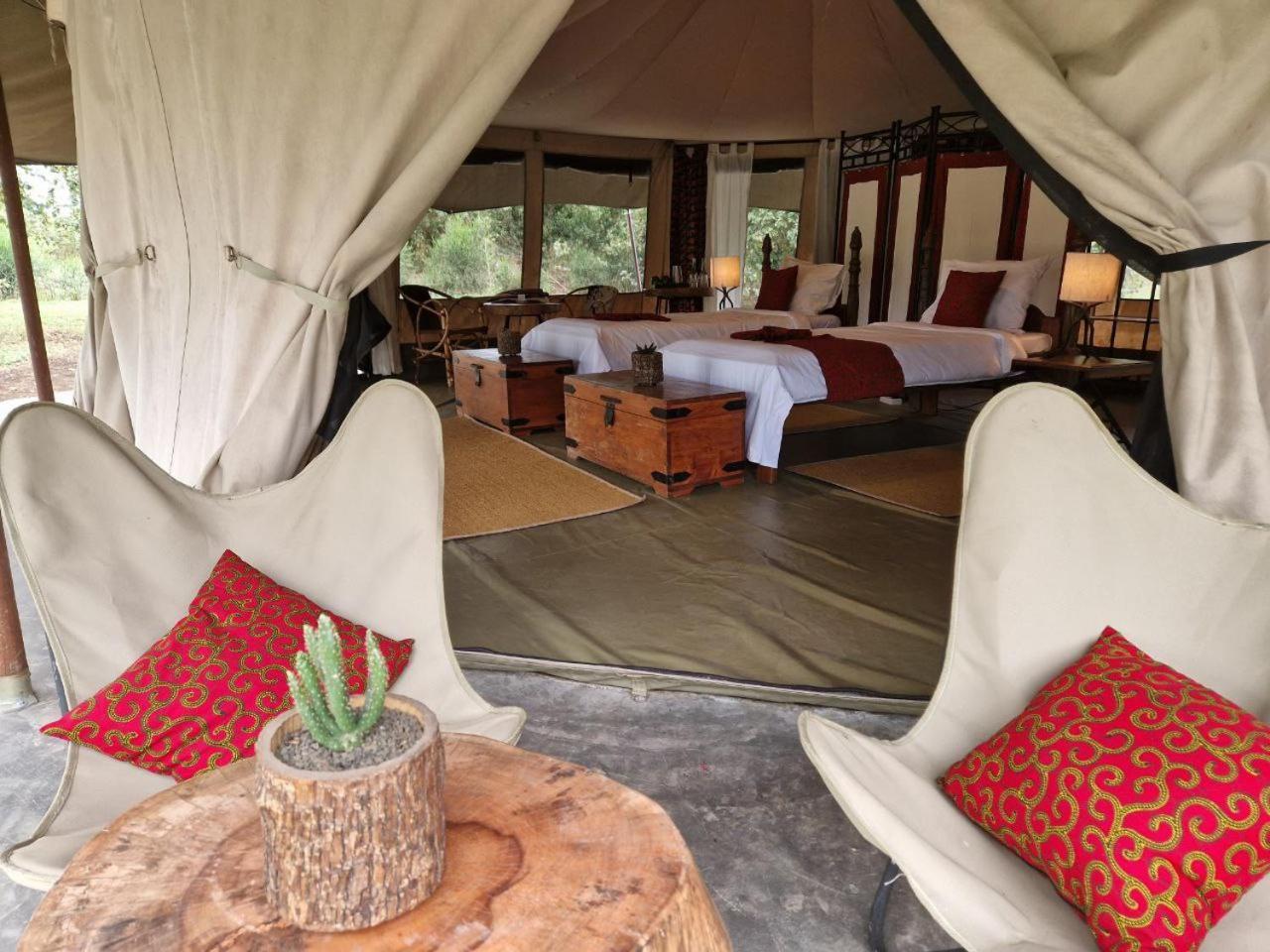 Dolly Farm & River Camp, Luxury Tents Usa River Екстериор снимка